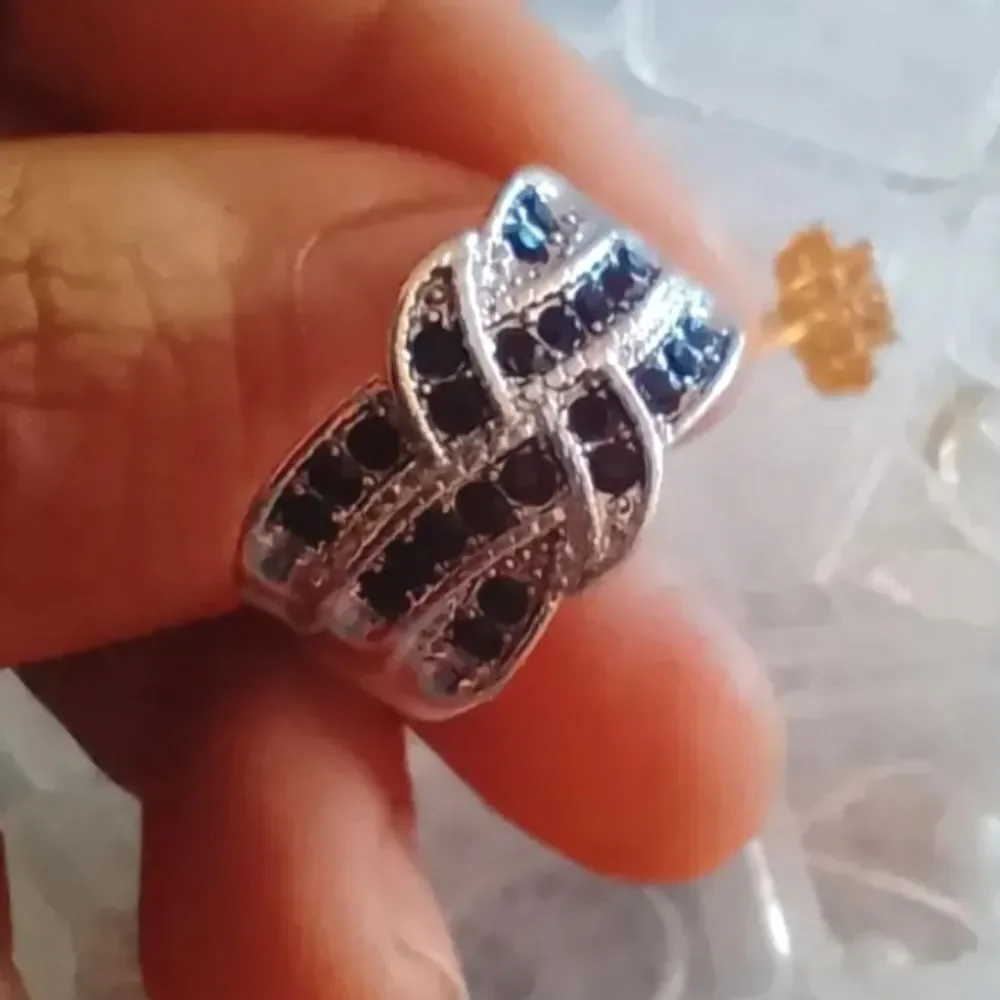 Luxury Elegant diamond wedding ring